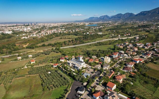 Nari Lunder Agro-Tourism