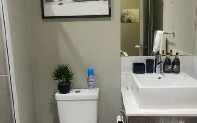 Stylish Dante’s 1-bedroom condo free Wifi & Cinema