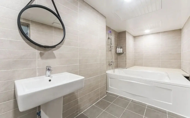 Gimhae Eobang-dong Suite Hotel