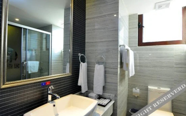 Rongting Holiday Inn Luoping