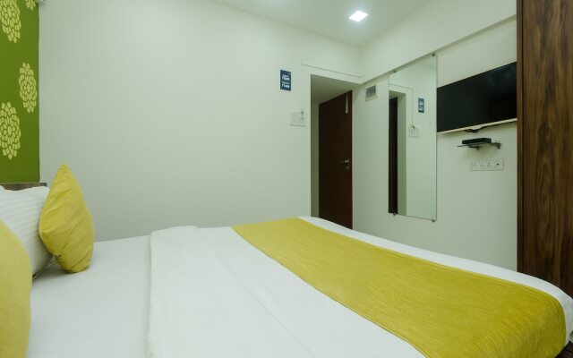OYO 11561 Imperial Bungalow