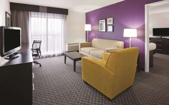 La Quinta Inn & Suites by Wyndham Minneapolis Bloomington W