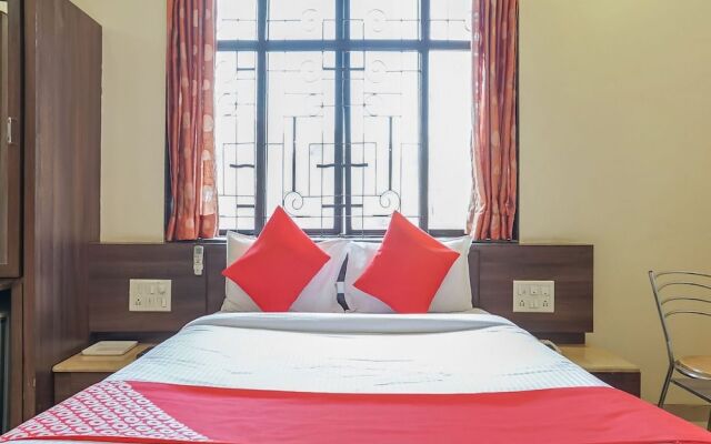 OYO 28109 Regent Hotel