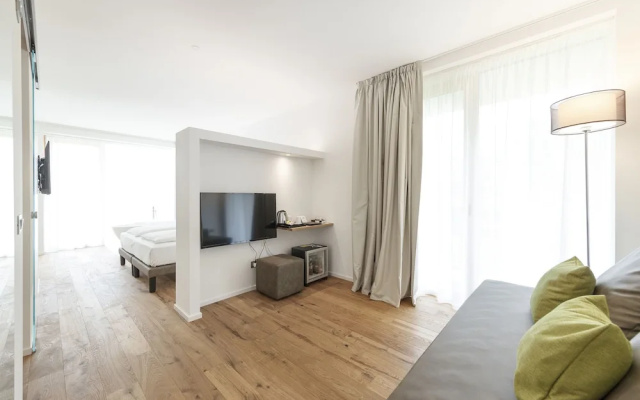 Garda Lake Suite