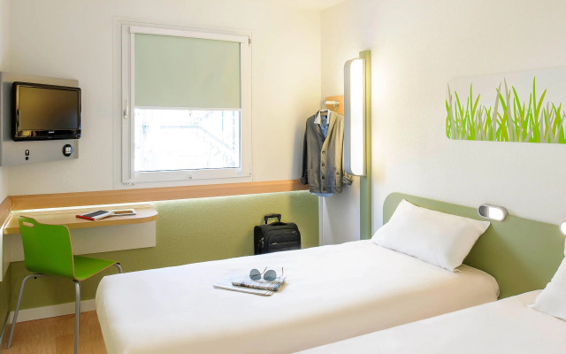 ibis budget Istres Trigance