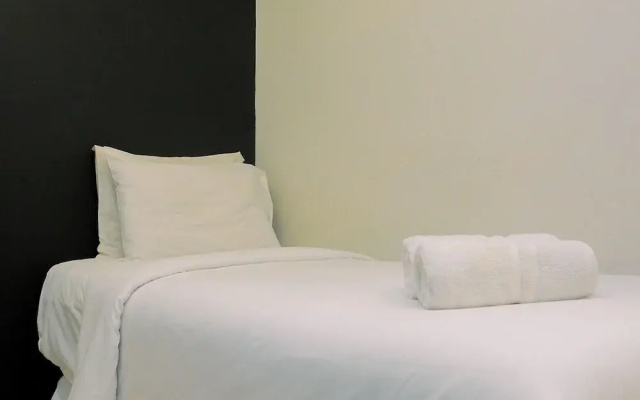 Modern and Full Parquette @ Studio Springlake Summarecon Apartment