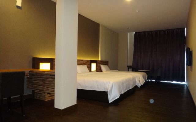WaterFront Boutique Hotel