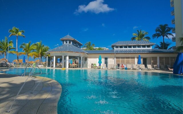 Naples Beach Club, a Four Seasons Resort
