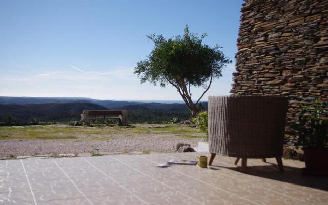 Vale Figueiras Surf Camp & Resort