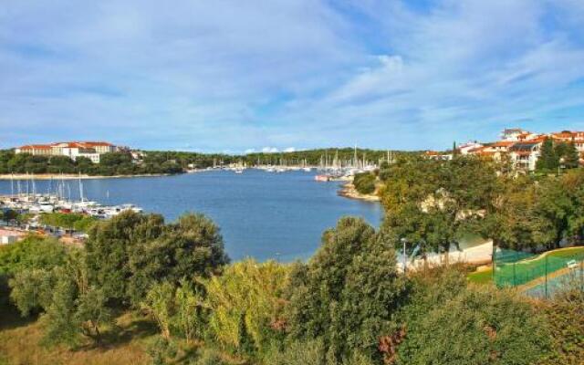 Apartments by the Sea 750