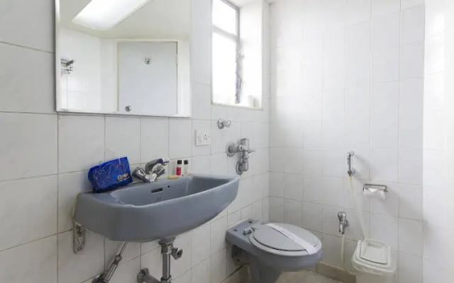 Hotel Ashray International, Sion