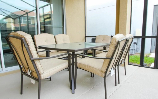 Paradise Palms 2936