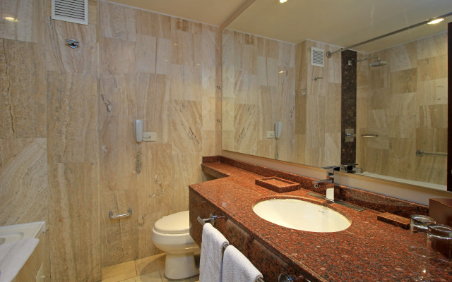 Windsor House Inn By Geh Suites