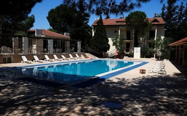 Petit Garden Hotel