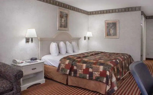 Americas Best Value Inn & Suites Bastrop