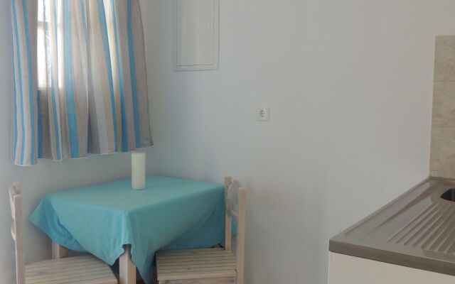 Anemos Studios & Apartments