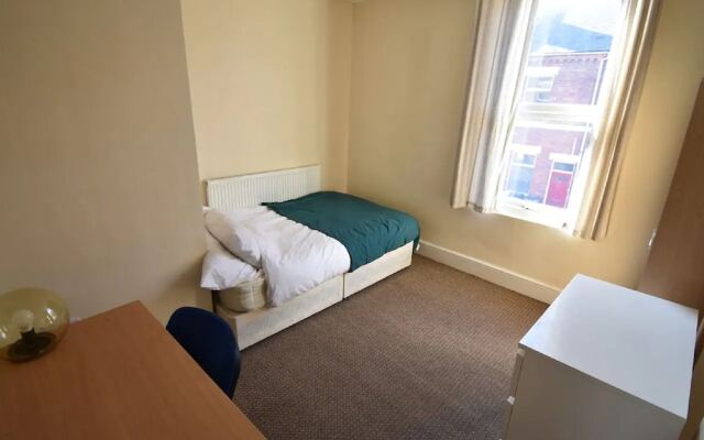 Appealing Holiday Home in Coventry near Belgrade Theatre