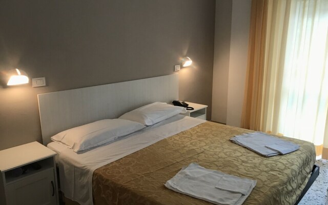 Hotel Modenese