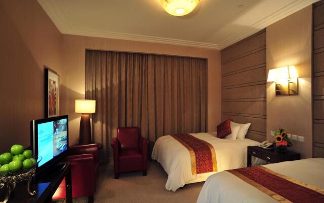 Broadway Mansions Hotel - On the Bund