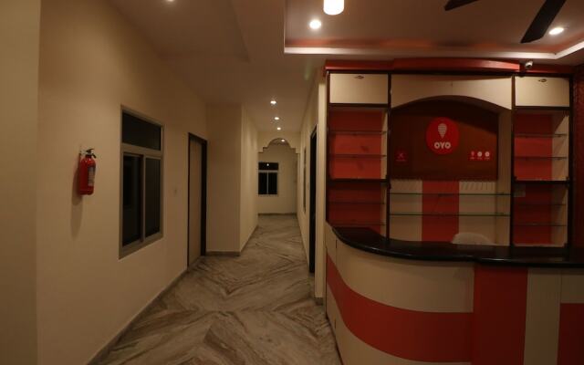 OYO 9929 Hotel Dhruv