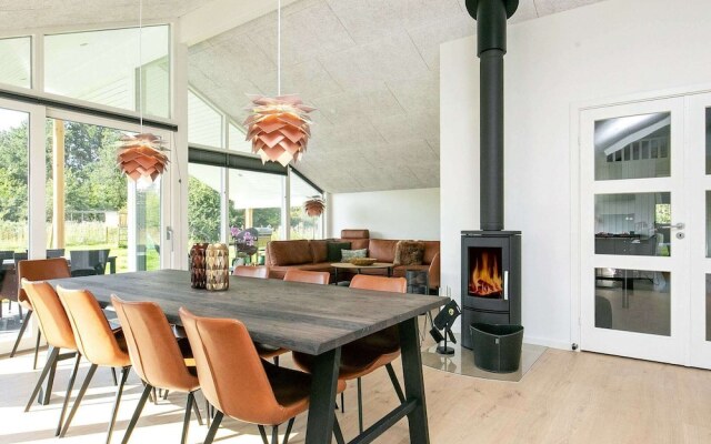 8 Person Holiday Home in Bindslev