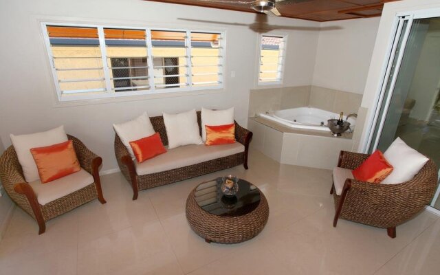 Okinja 31 Holiday House