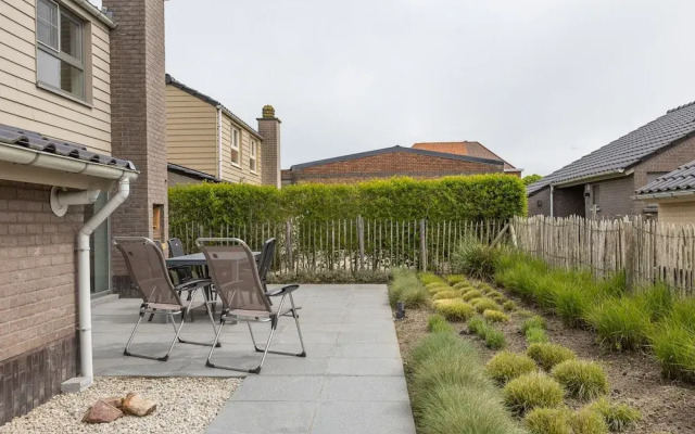 Ideal Holiday Home by the sea