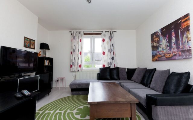 Leith Walk Gem! Lovely + Great Value - Sleeps 4