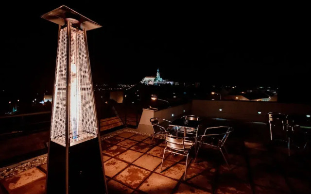 BOUTIQUE HOTEL11 with rooftop SPA