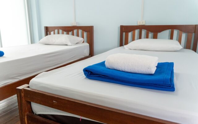Slumber Party Surf Khao Lak Hostel