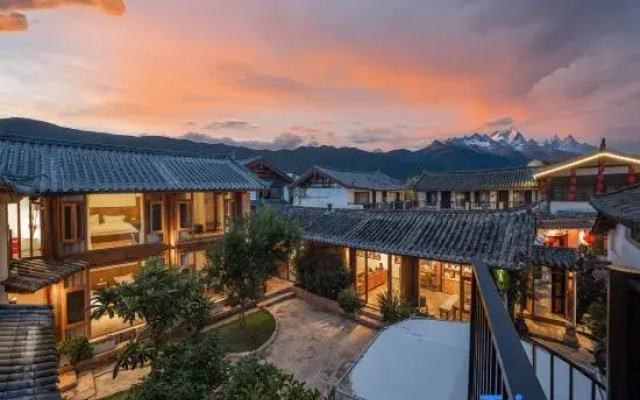 Lijiang Yunshi Snow Mountain View Hotel