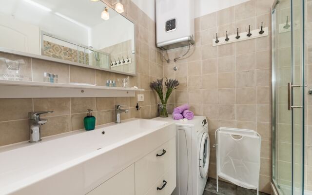 Aldo Apartments Center