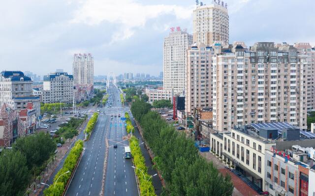 Ji Hotel Jinzhou Yunfei Bridge