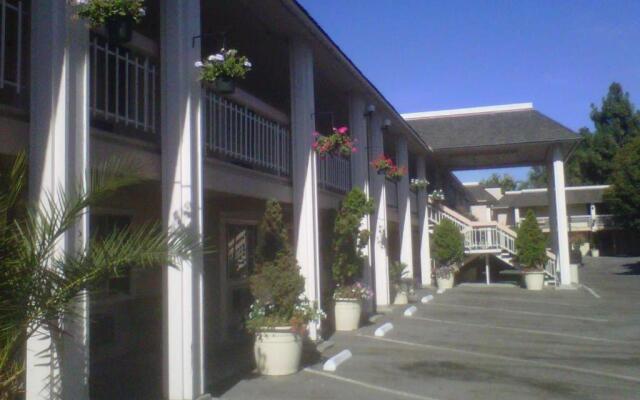 Caravelle Inn Extended Stay