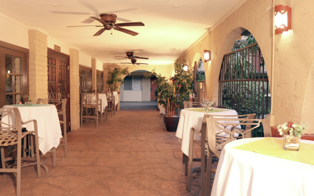 Motel 6 Phoenix, AZ – Sky Harbor