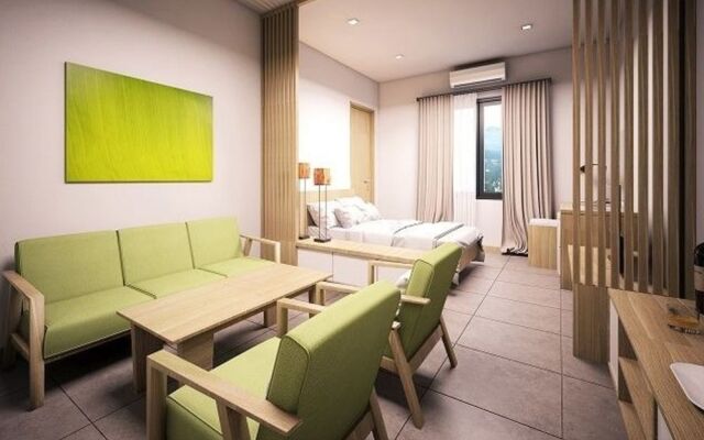 Royce Hotel
