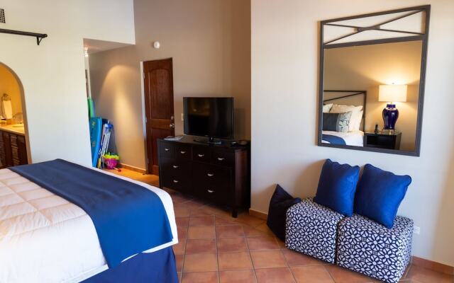 Las Mananitas C308 3 BR by Casago