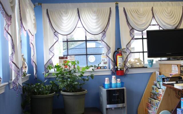 Budget Inn Motel Suites