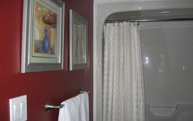 Twin Pines Bed & Breakfast
