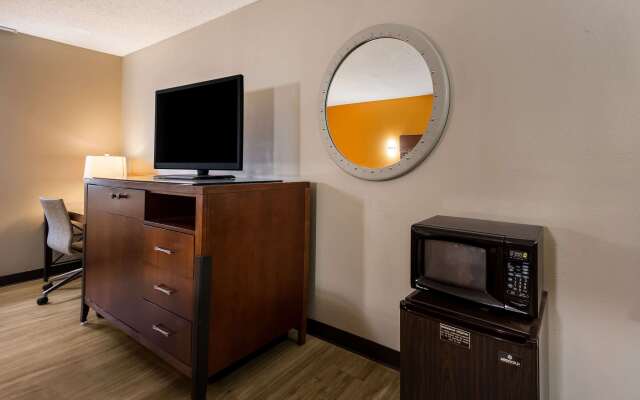 Econo Lodge San Antonio near SeaWorld - Medical Center