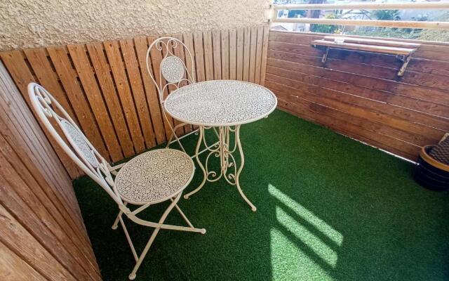 Stylish 2BR Apartment with Balcony - Yalarent