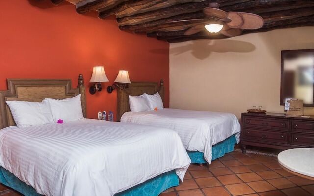 Hotel Plaza del Fuerte by Balderrama Hotel Collection