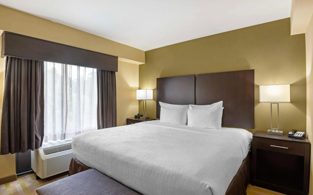 Best Western Plus Thornburg Inn & Suites
