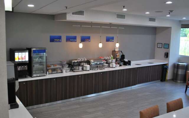 Best Western Paramus Hotel & Suites