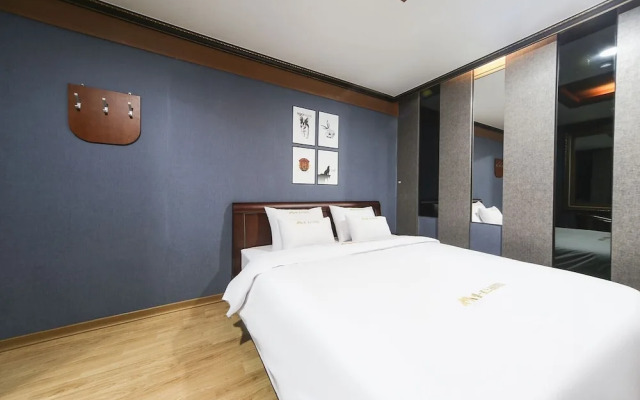 M Boss Motel