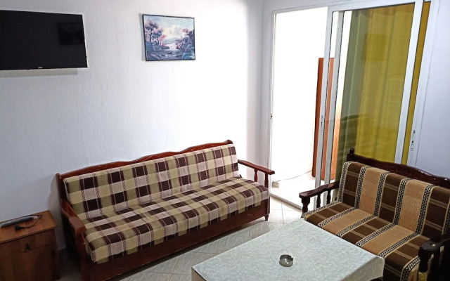Apartment in the Plazh Area Surrounded by Greenery