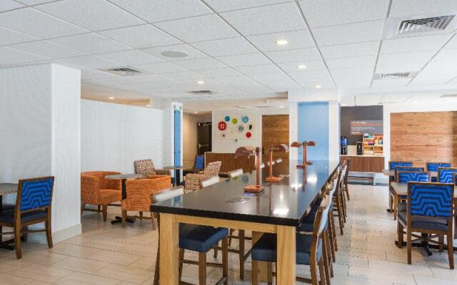 Holiday Inn Express Lorton