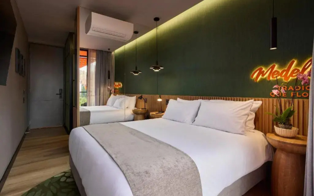 Calle Flora Hotel by Jalo