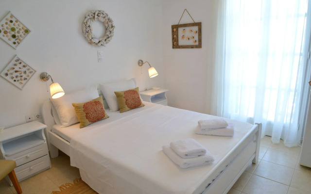 Heliotropio Studios & Apartments