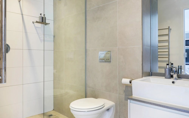 Panoramic Sentinel Apartment 707